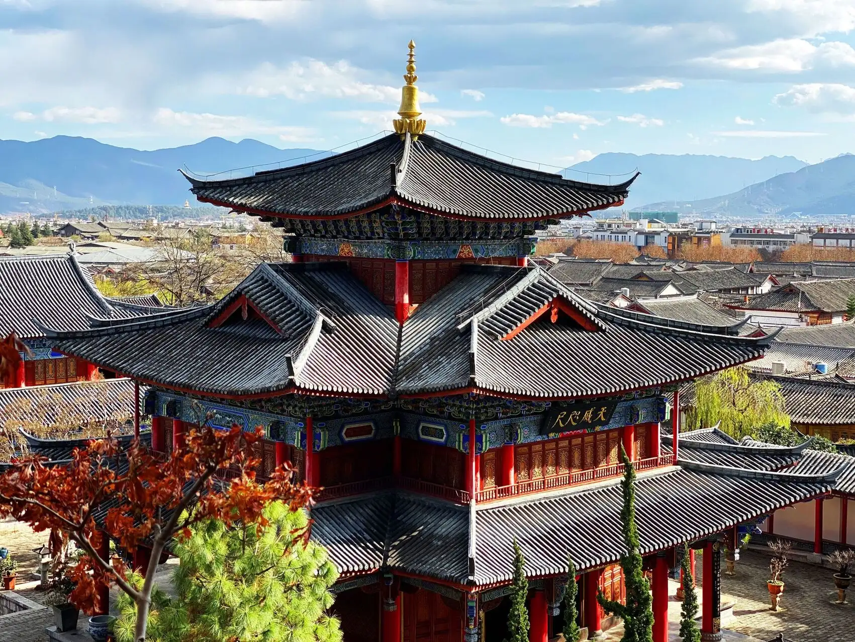 Paviliun tradisional di Lijiang