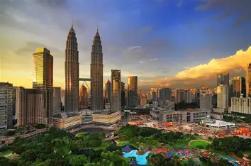 Rekomendasi Paket Wisata Luar Negeri Murah dan Halal dari Cirebon